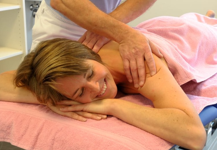 Massage - unsere Massage- und Wellnessangebote in der Waldsee-Therme
